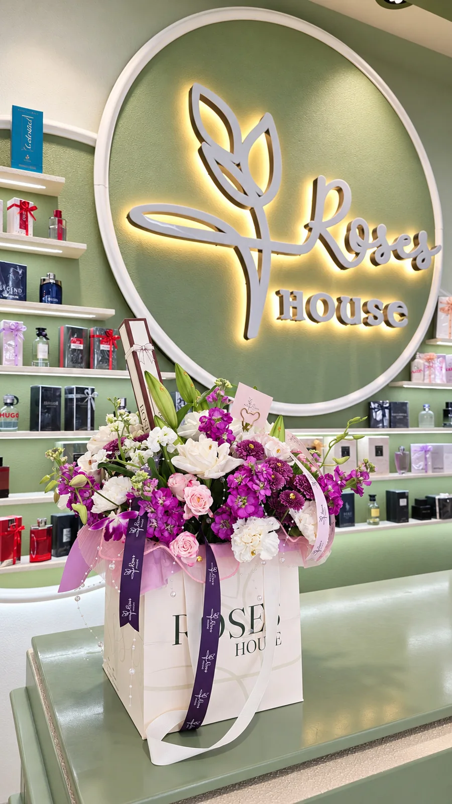 Roses House — illustrative flower photograph