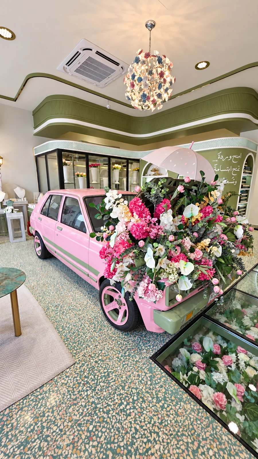 Roses House — A floral welcome